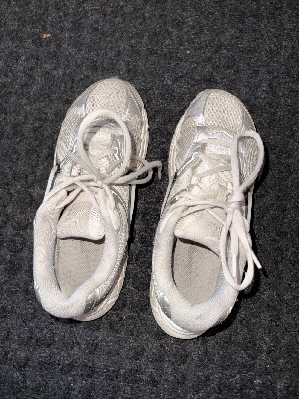 Well worn White Women's Athletic/Gym Sneakers
